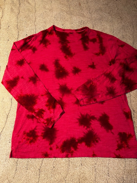 lululemon athletica Tops - Lululemon Red Tie Dye Long Sleeve Shirt Reverse Dye Crewneck Size M/L